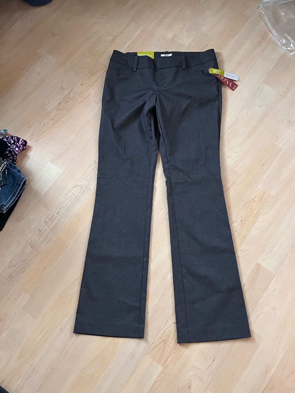 Women’s Merona Dress Pants Gray Boot Cut Size 6 Modern Fit Brand New NWT